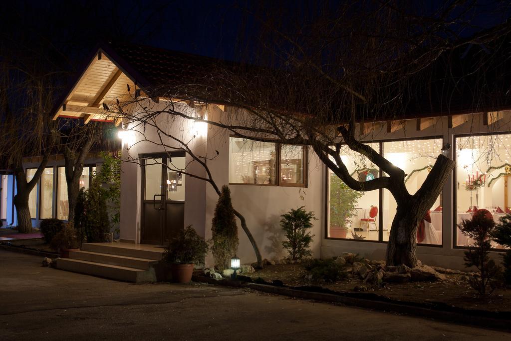 Pension Club Montana Campina Exterior foto