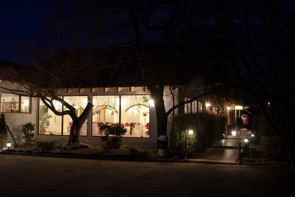 Pension Club Montana Campina Exterior foto