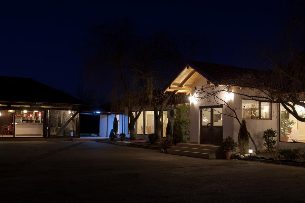 Pension Club Montana Campina Exterior foto