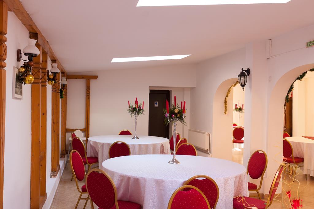 Pension Club Montana Campina Exterior foto