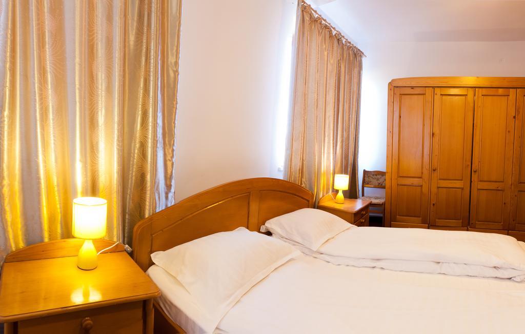 Pension Club Montana Campina Exterior foto